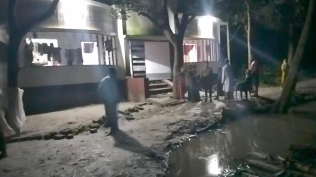 সাতক্ষীরায় ডোবায় পড়ে শিশুর মৃত্যু